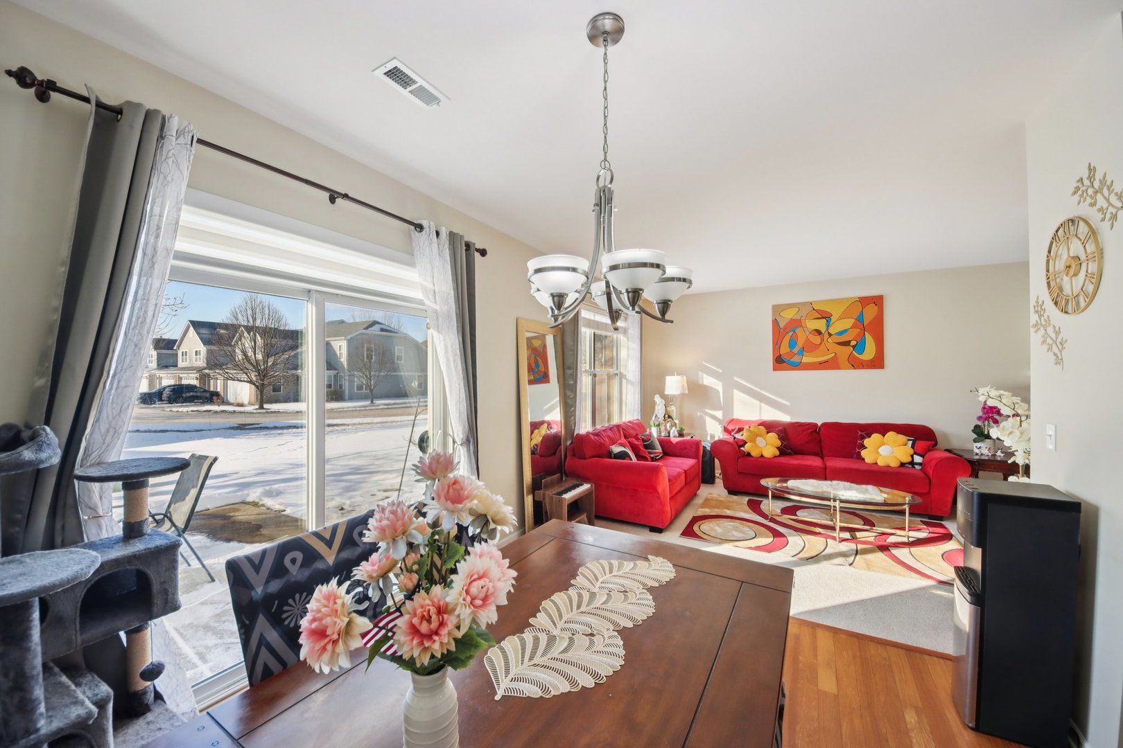 424 Acushnet Street Elgin, IL 60124 - Photo 5 of 21 a living room with furniture