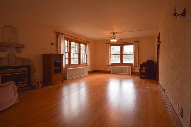 $309,000 | 1139 West Highland Street, Whitewater, WI 53190