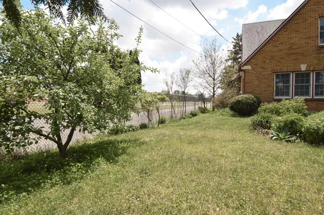 $309,000 | 1139 West Highland Street, Whitewater, WI 53190