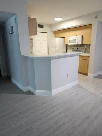 $1,800 | 505 Villa Circle, Boynton Beach, FL 33435
