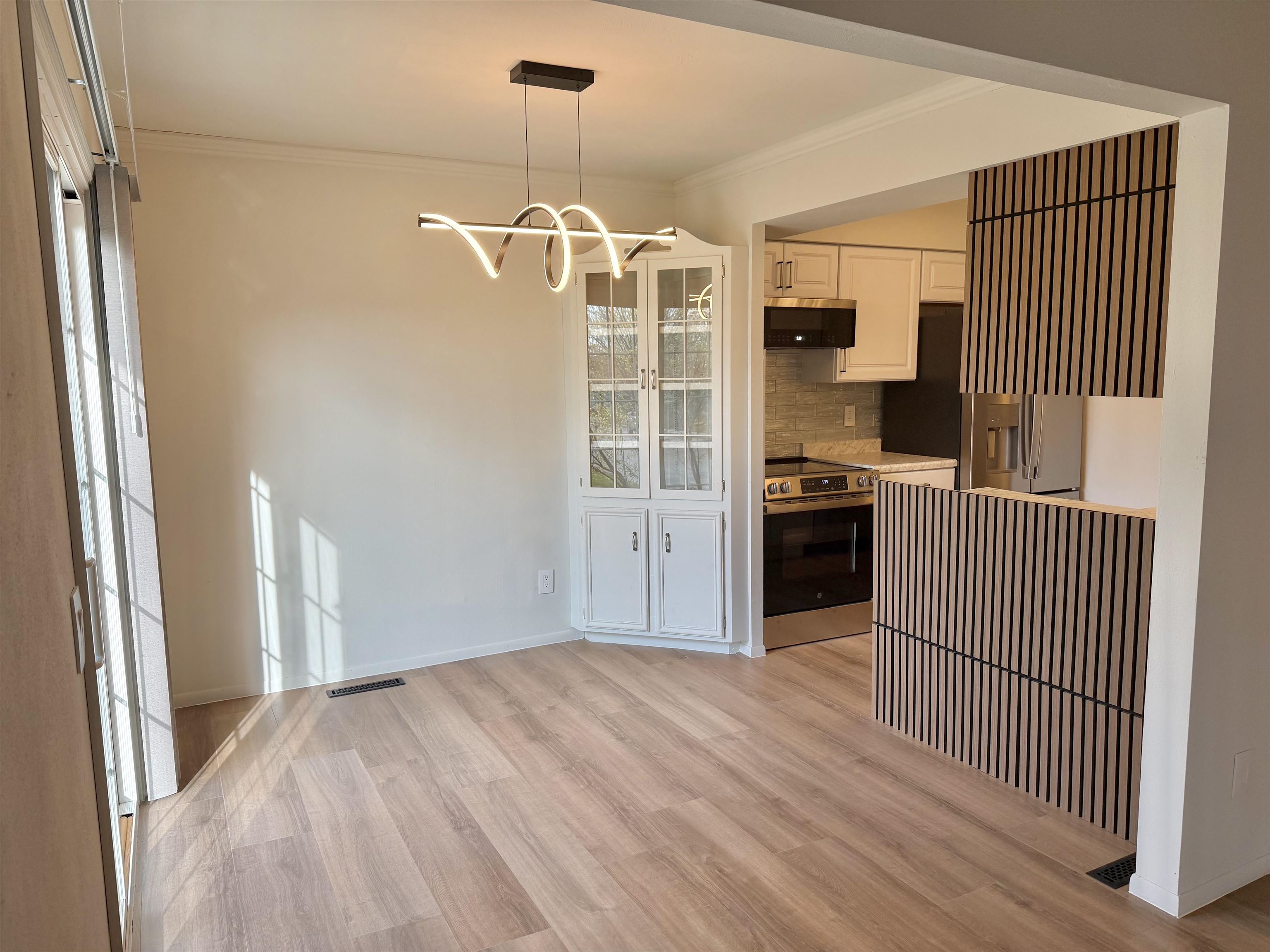 7472 Old Sauk Road Madison, WI 53717 - Photo 12 of 37