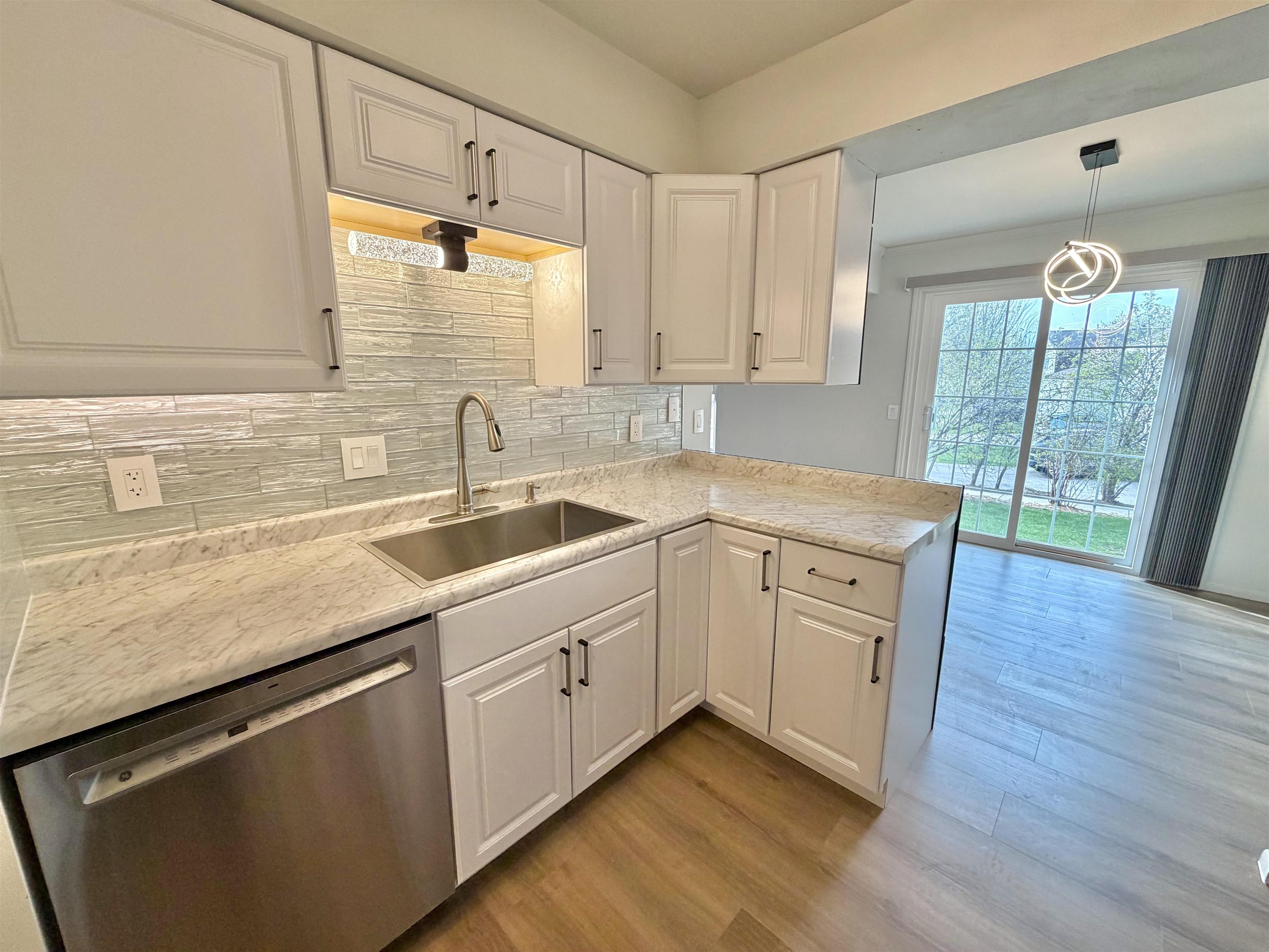 7472 Old Sauk Road Madison, WI 53717 - Photo 9 of 37