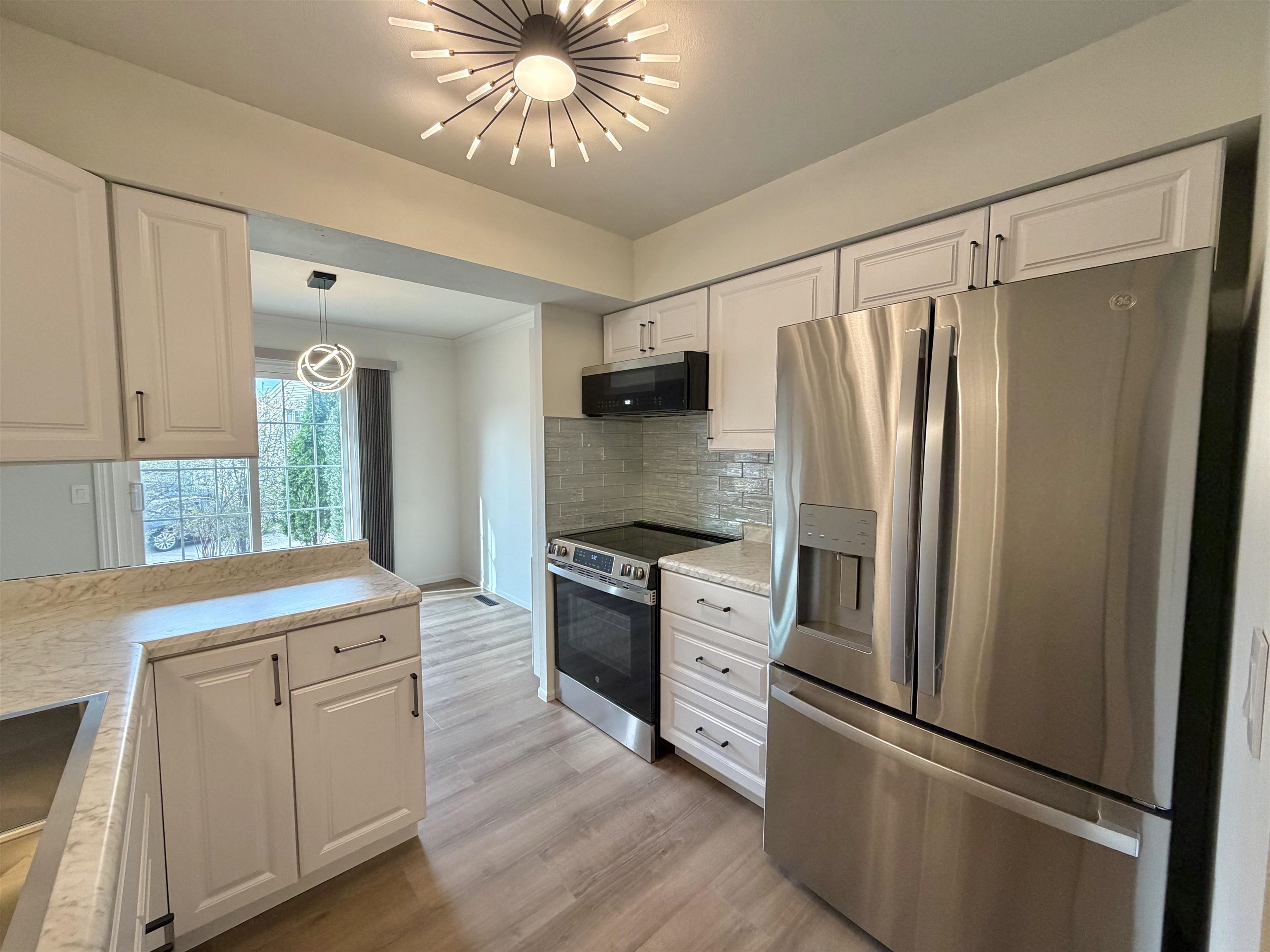 7472 Old Sauk Road Madison, WI 53717 - Photo 10 of 37