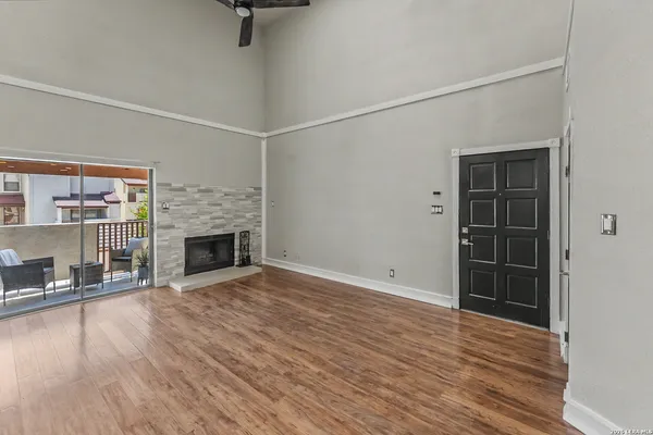 $148,800 | 5322 Medical Drive, Unit E206, San Antonio, TX 78240