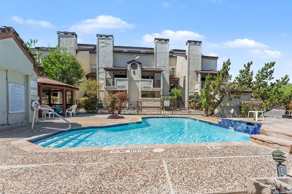 $148,800 | 5322 Medical Drive, Unit E206, San Antonio, TX 78240
