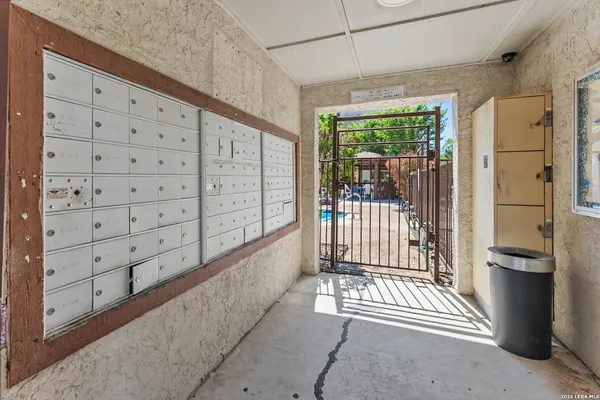 $148,800 | 5322 Medical Drive, Unit E206, San Antonio, TX 78240