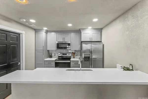 $148,800 | 5322 Medical Drive, Unit E206, San Antonio, TX 78240