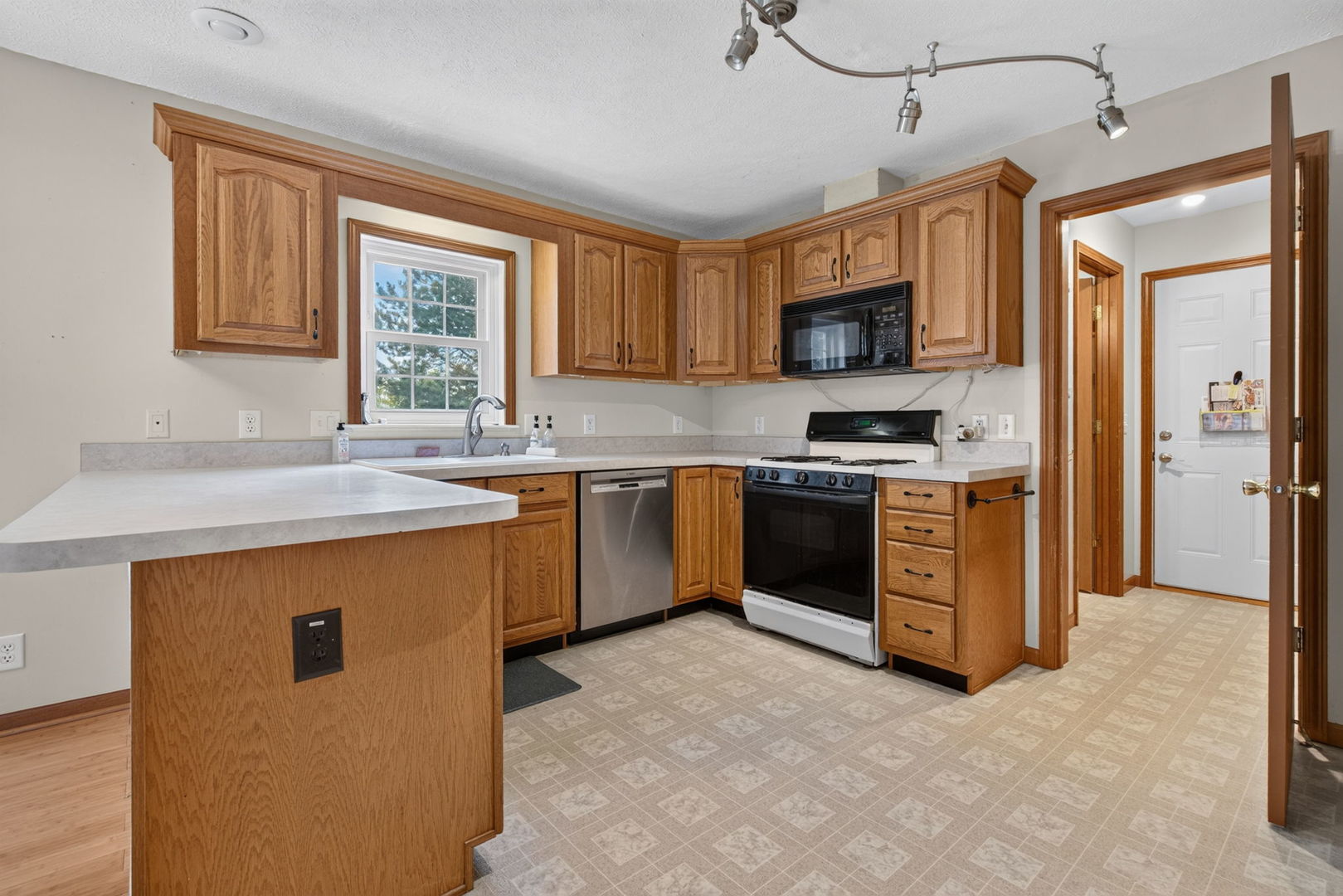 2607 Little Bluestem Road Morris, IL 60450 - Photo 24 of 43