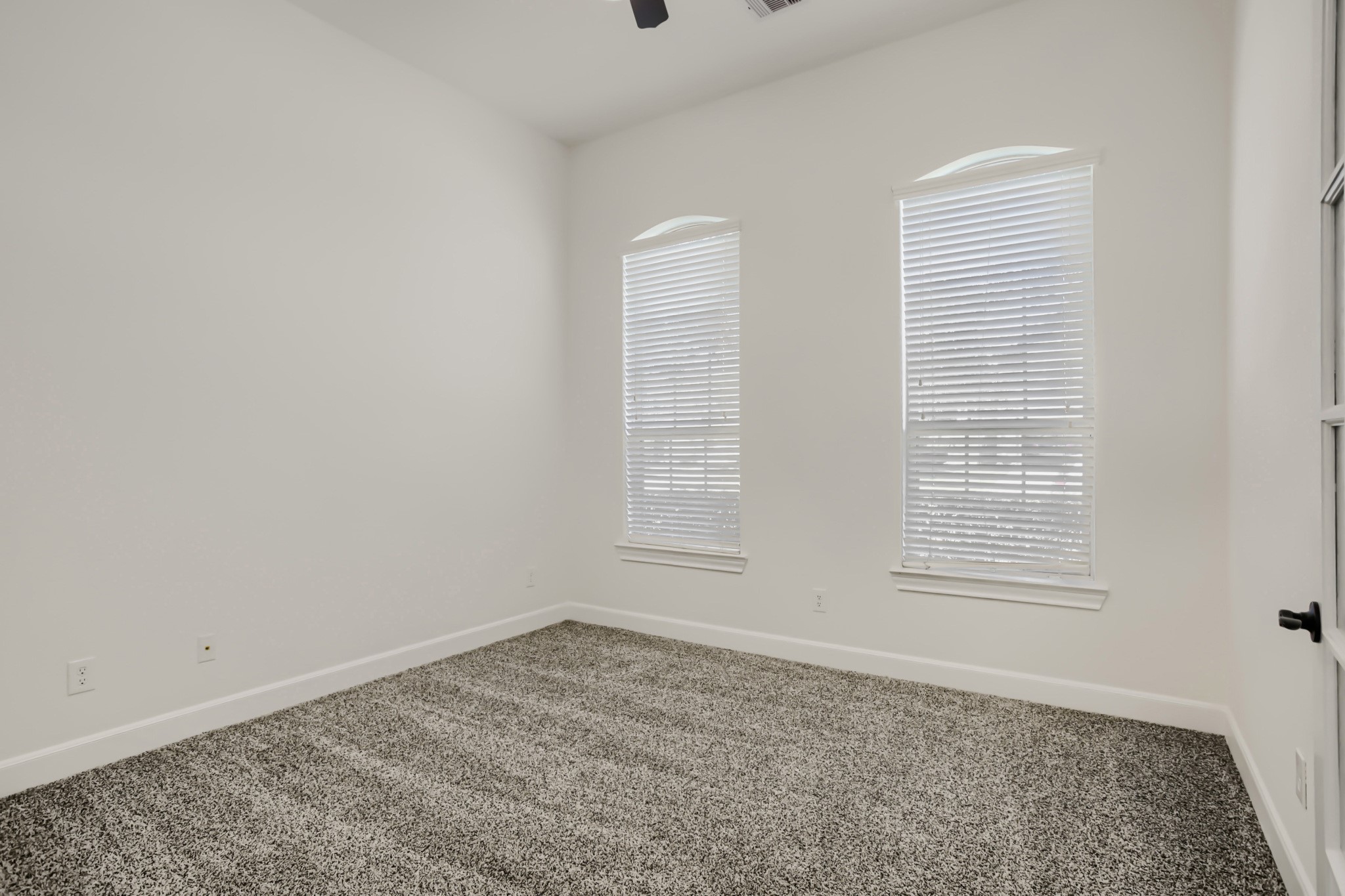 19911 Valkyrie Drive Spring, TX 77379 - Photo 5 of 31 Gallery Image 5