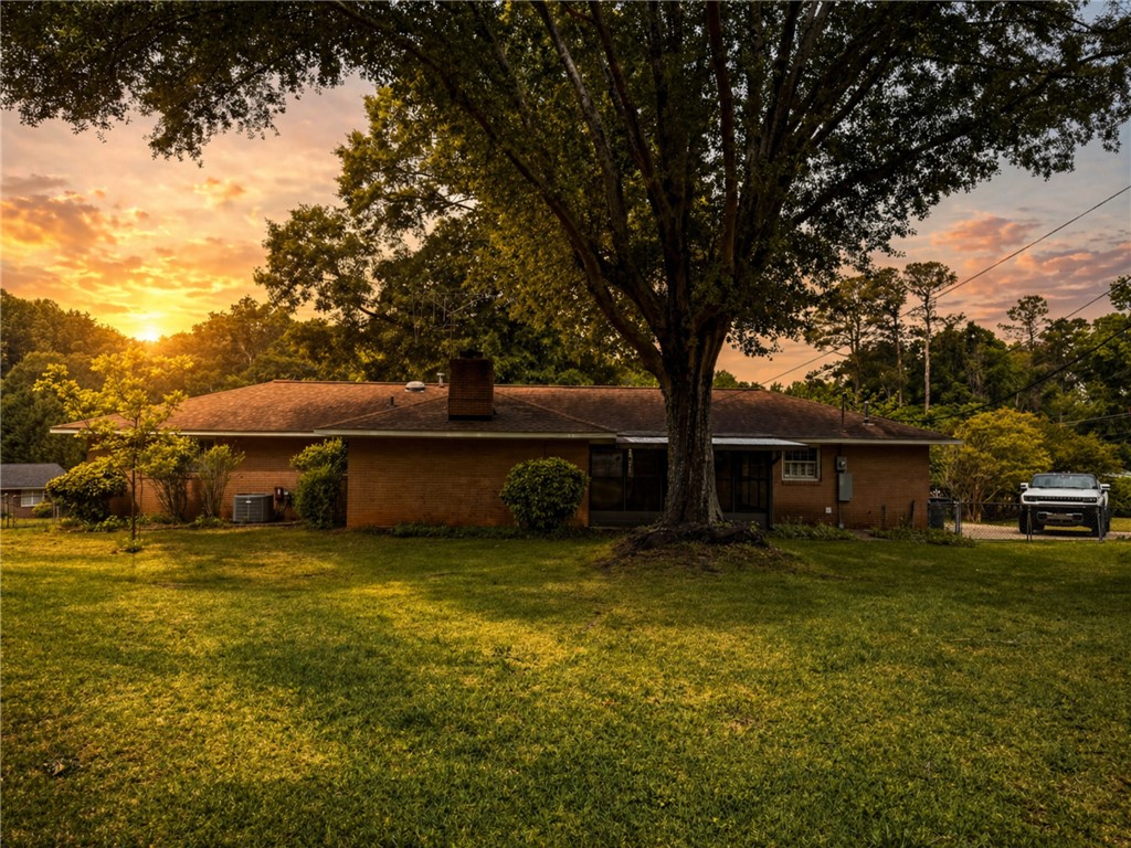 611 Heyward Road Anderson, SC 29621 - Photo 39 of 41 Rear View Evening