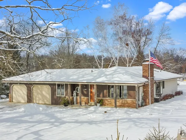 $599,900 | W928 Harmony Lane, East Troy, WI 53120