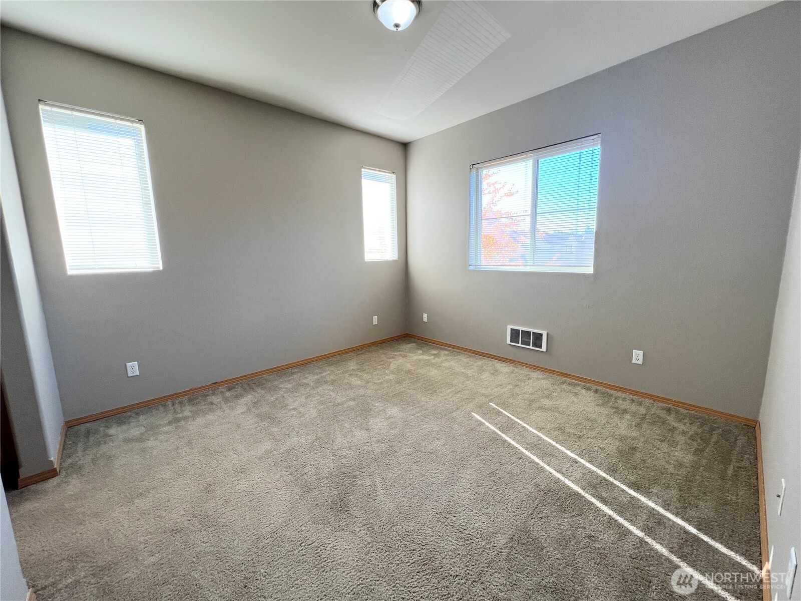 2699 Erwin Avenue DuPont, WA 98327 - Photo 8 of 26