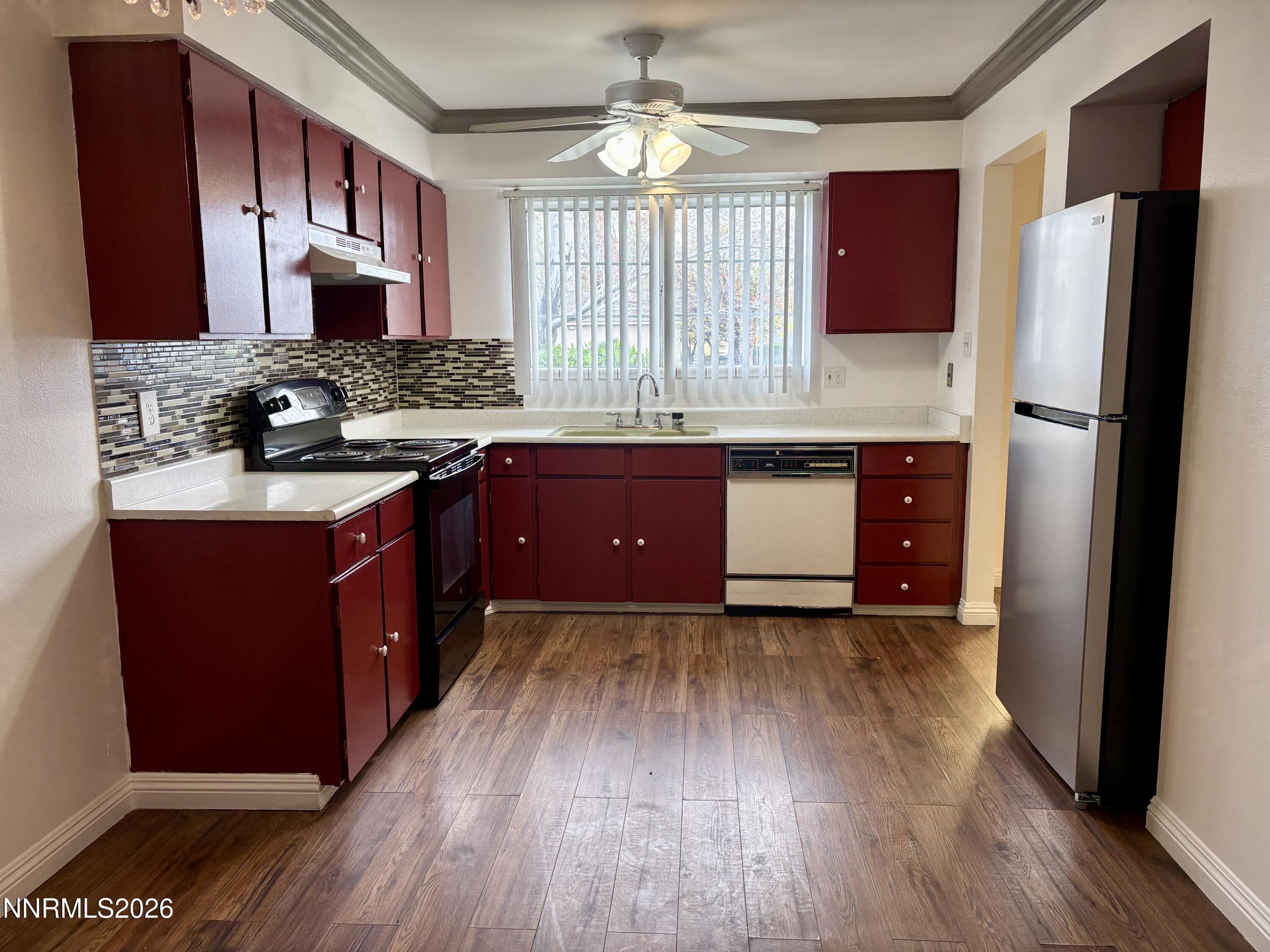 299 Smithridge Park Reno, NV 89502 - Photo 4 of 30 IMG_0543