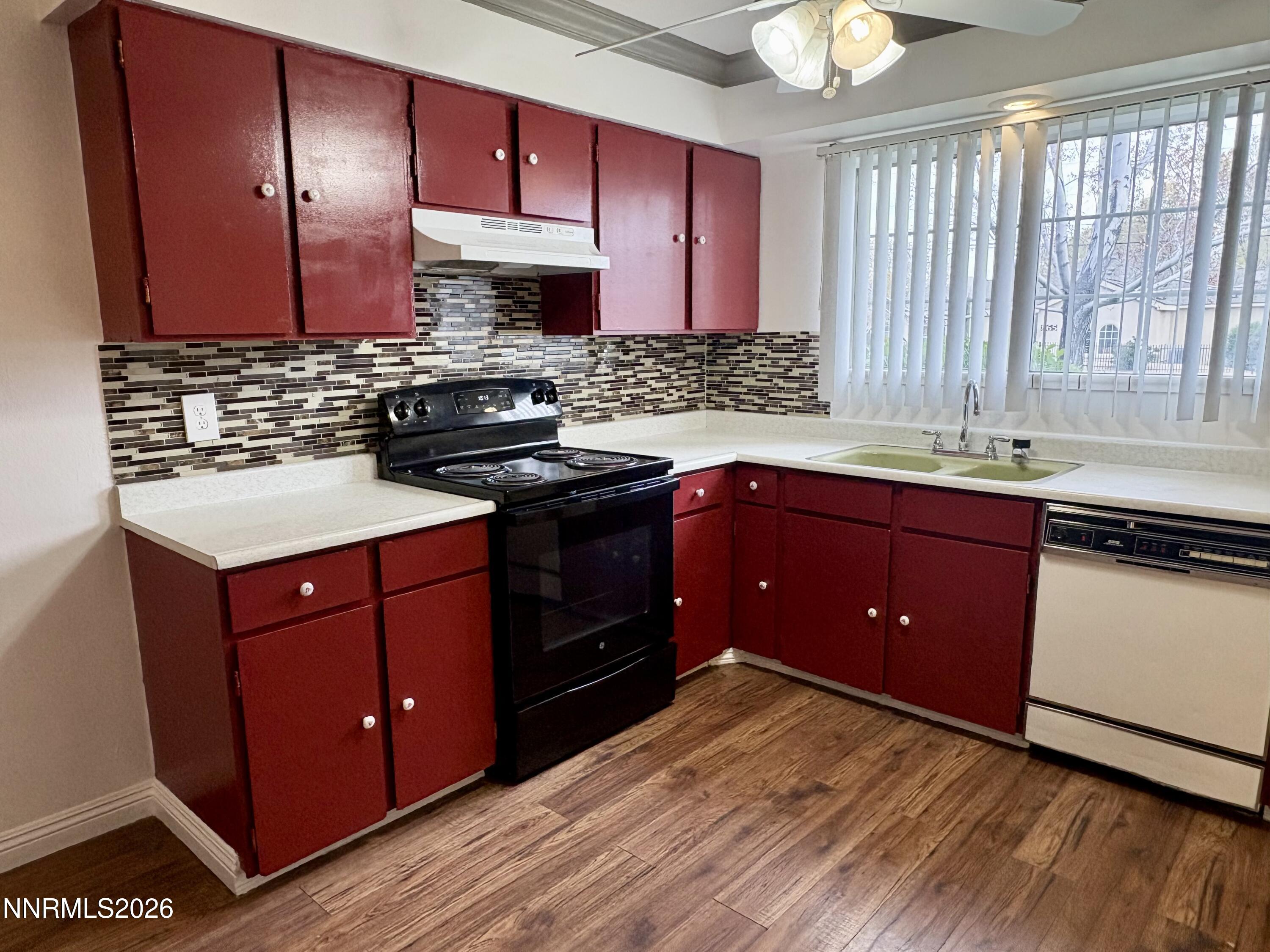 299 Smithridge Park Reno, NV 89502 - Photo 5 of 30 IMG_0544