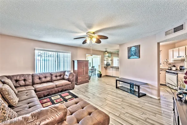 $1,795 | 5243 Orinda Avenue, Las Vegas, NV 89120