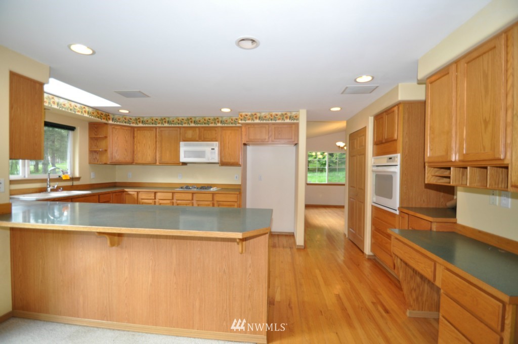 7904 Skinner Road Granite Falls, WA 98252 - Photo 4 of 18