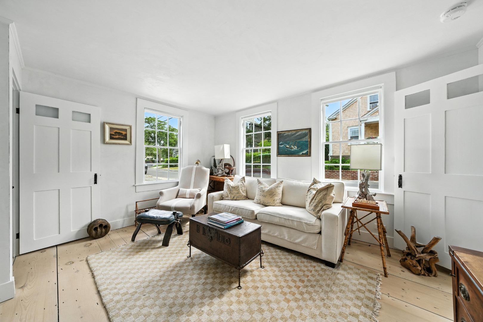 27 North Liberty Street Nantucket, MA 02554 - Photo 13 of 40 1st Floor Den