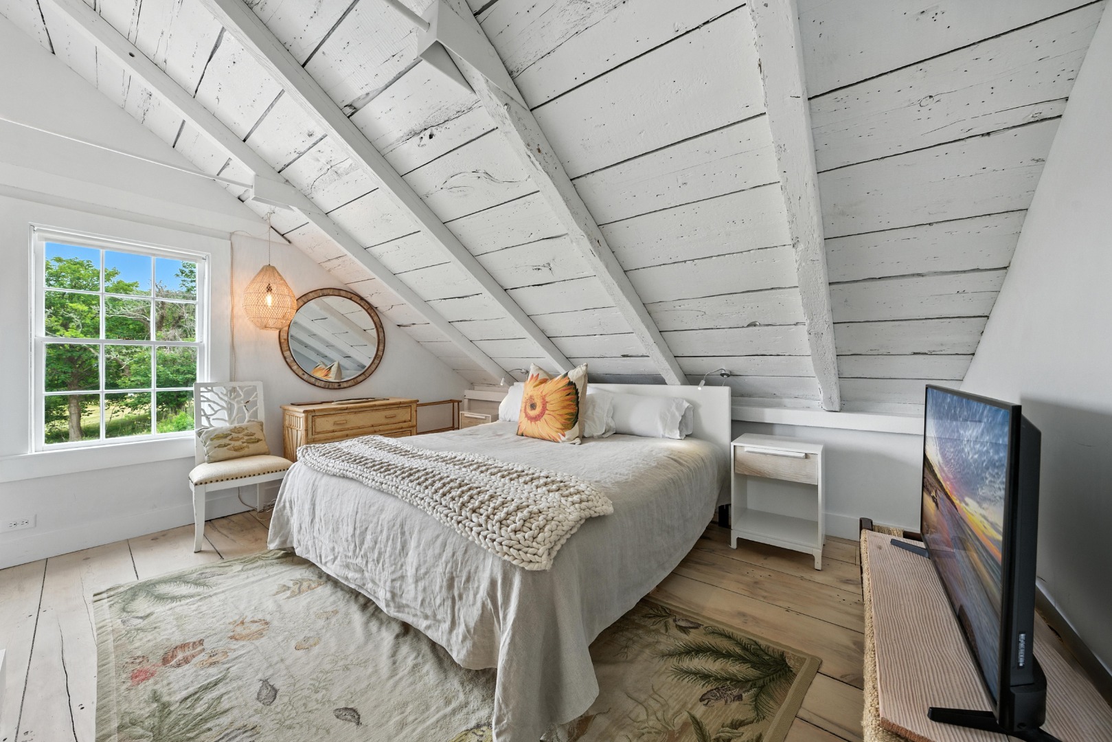 27 North Liberty Street Nantucket, MA 02554 - Photo 21 of 40 2nd Floor Primary Bedroom
