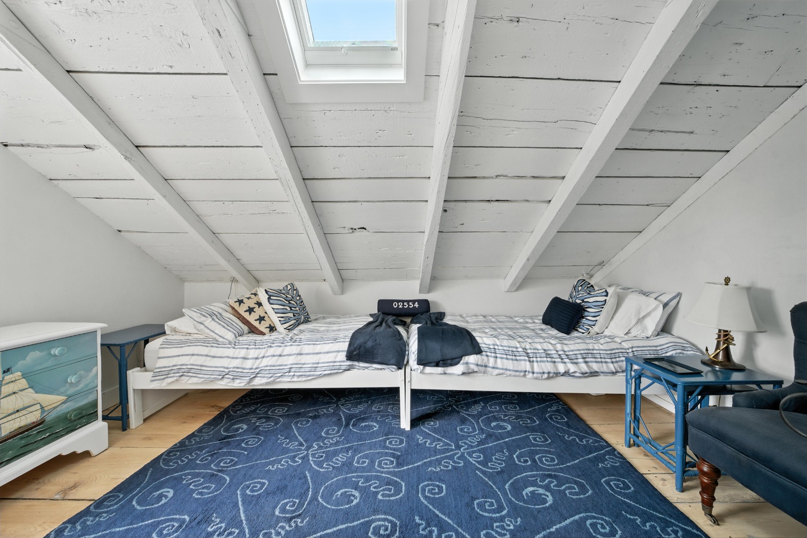 27 North Liberty Street Nantucket, MA 02554 - Photo 24 of 40 2nd Floor Guest Bedroom