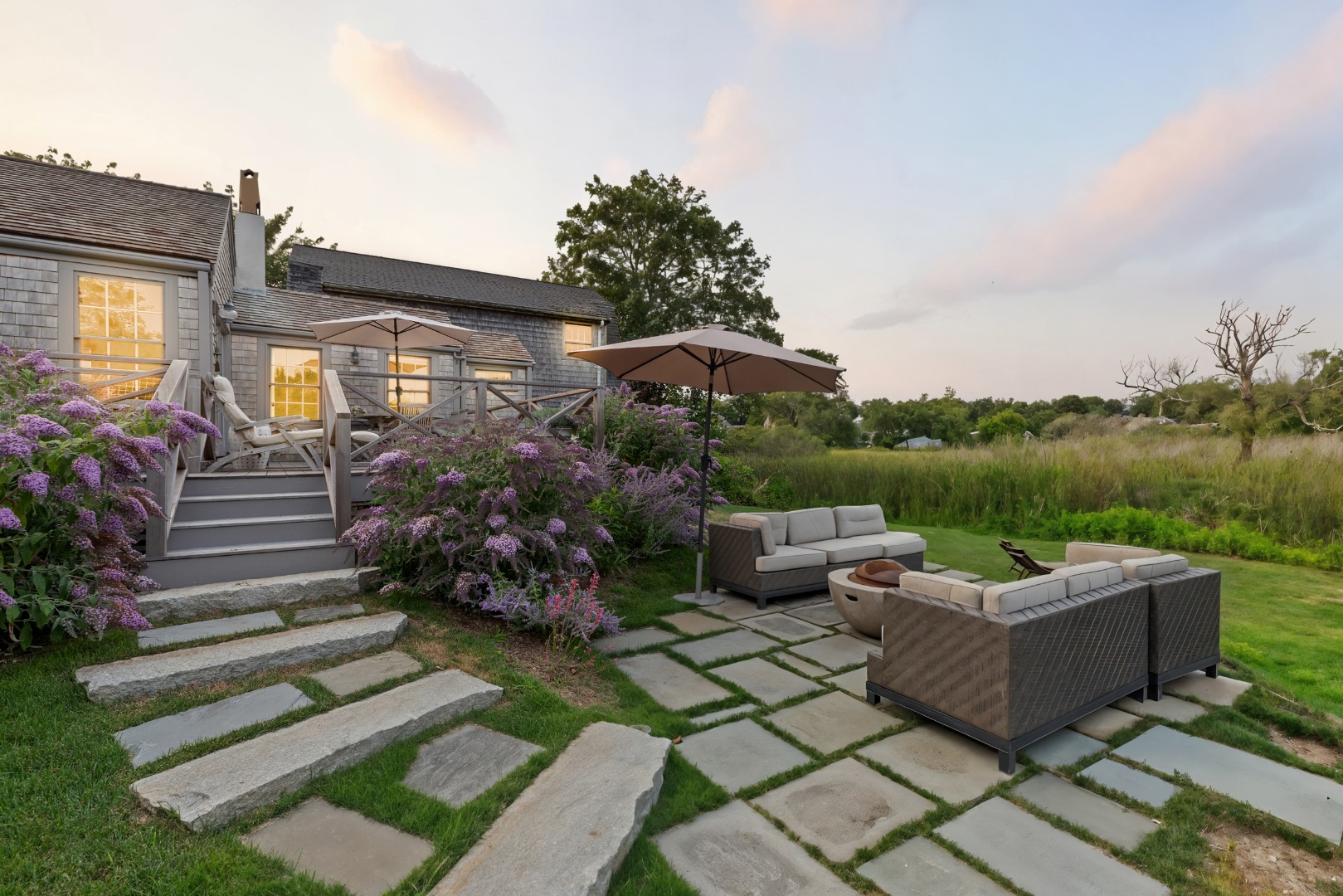 27 North Liberty Street Nantucket, MA 02554 - Photo 32 of 40