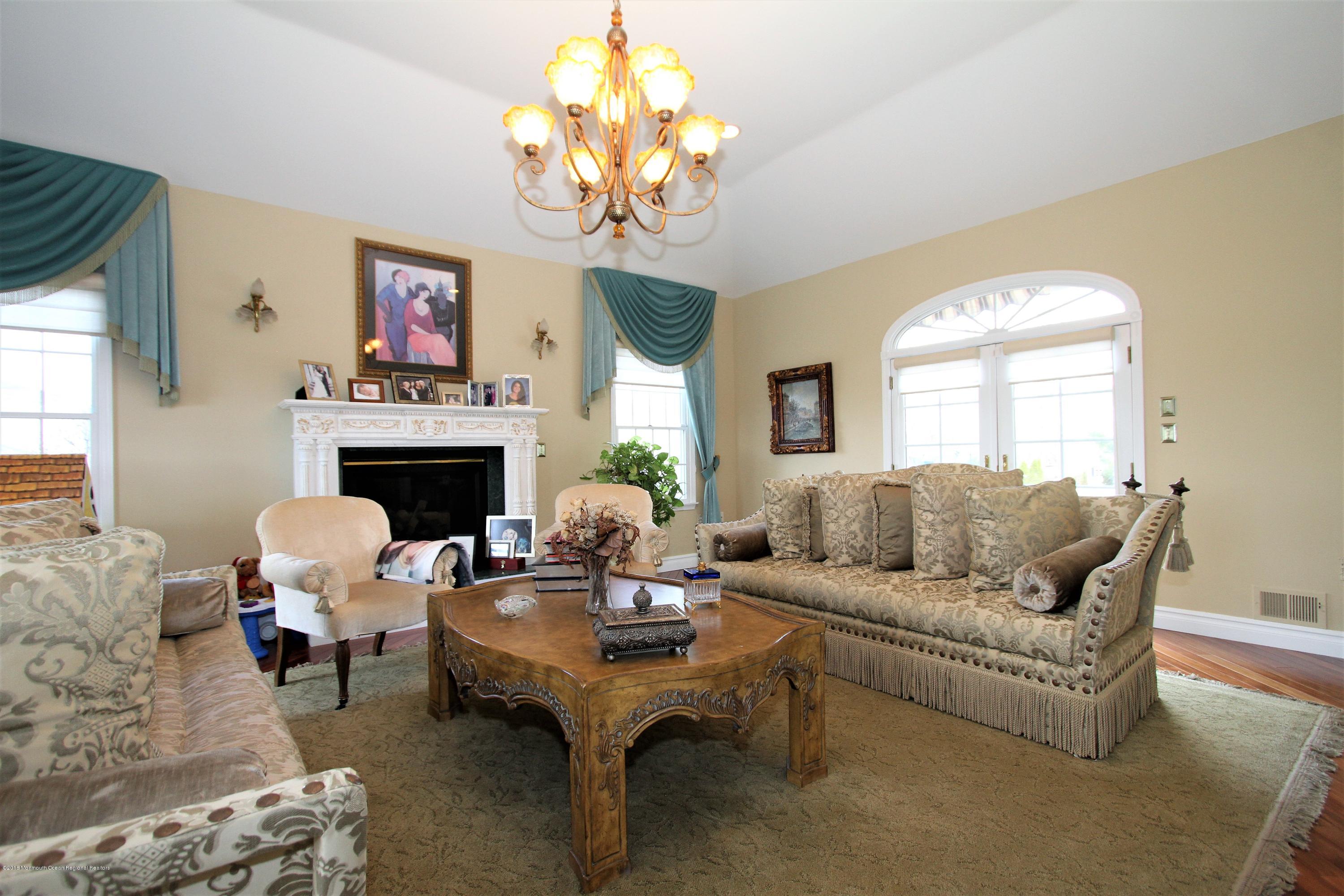 128 Conover Road Morganville, NJ 07751 - Photo 12 of 34 IMG_5544