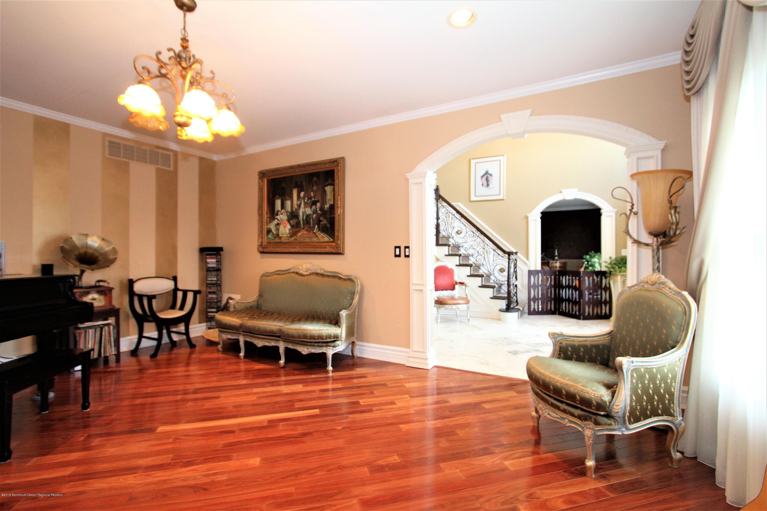 128 Conover Road Morganville, NJ 07751 - Photo 6 of 34 IMG_5534