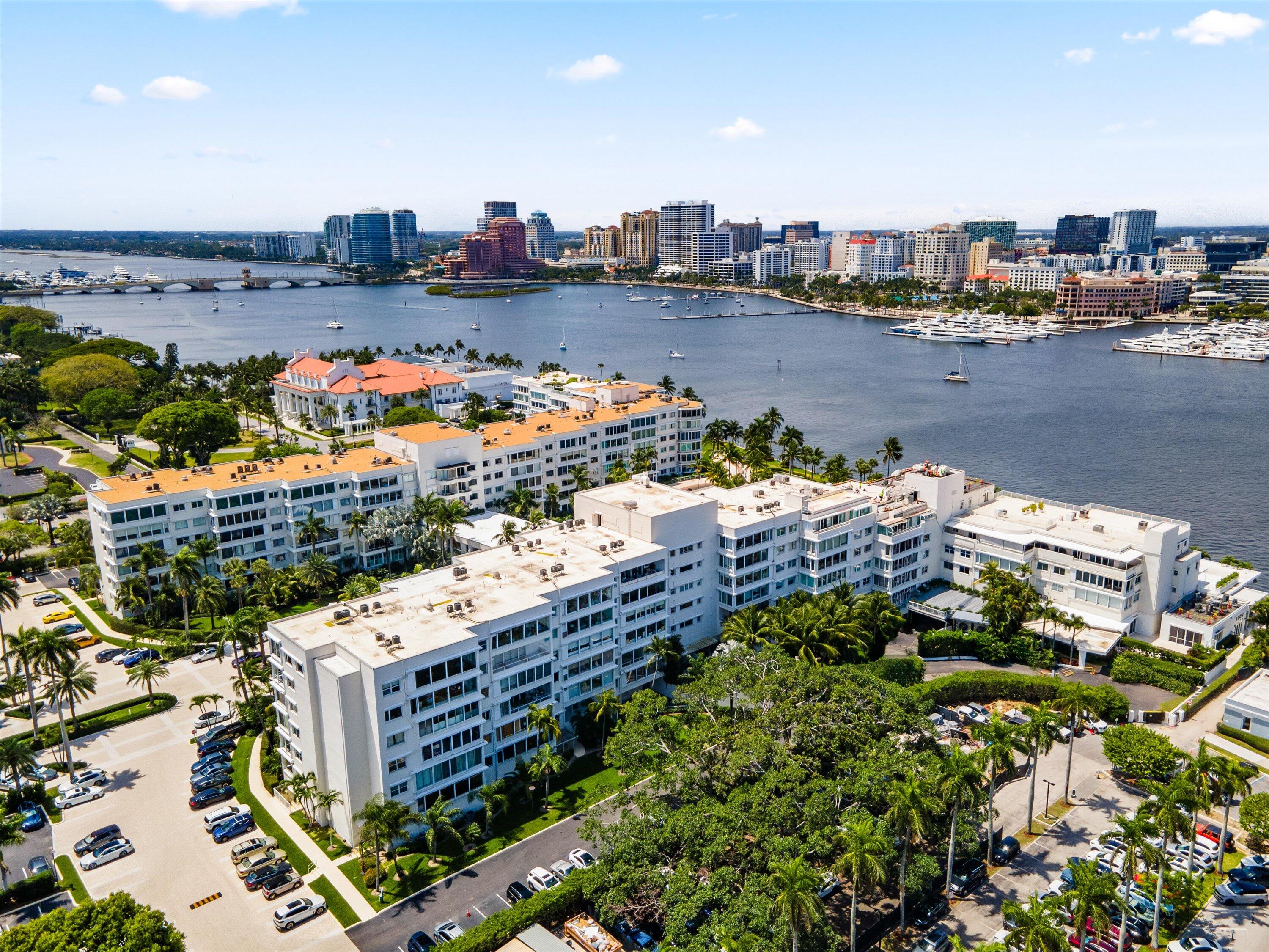 44 Cocoanut Row, Unit T27 Palm Beach, FL 33480 - Photo 31 of 40 a view of a city
