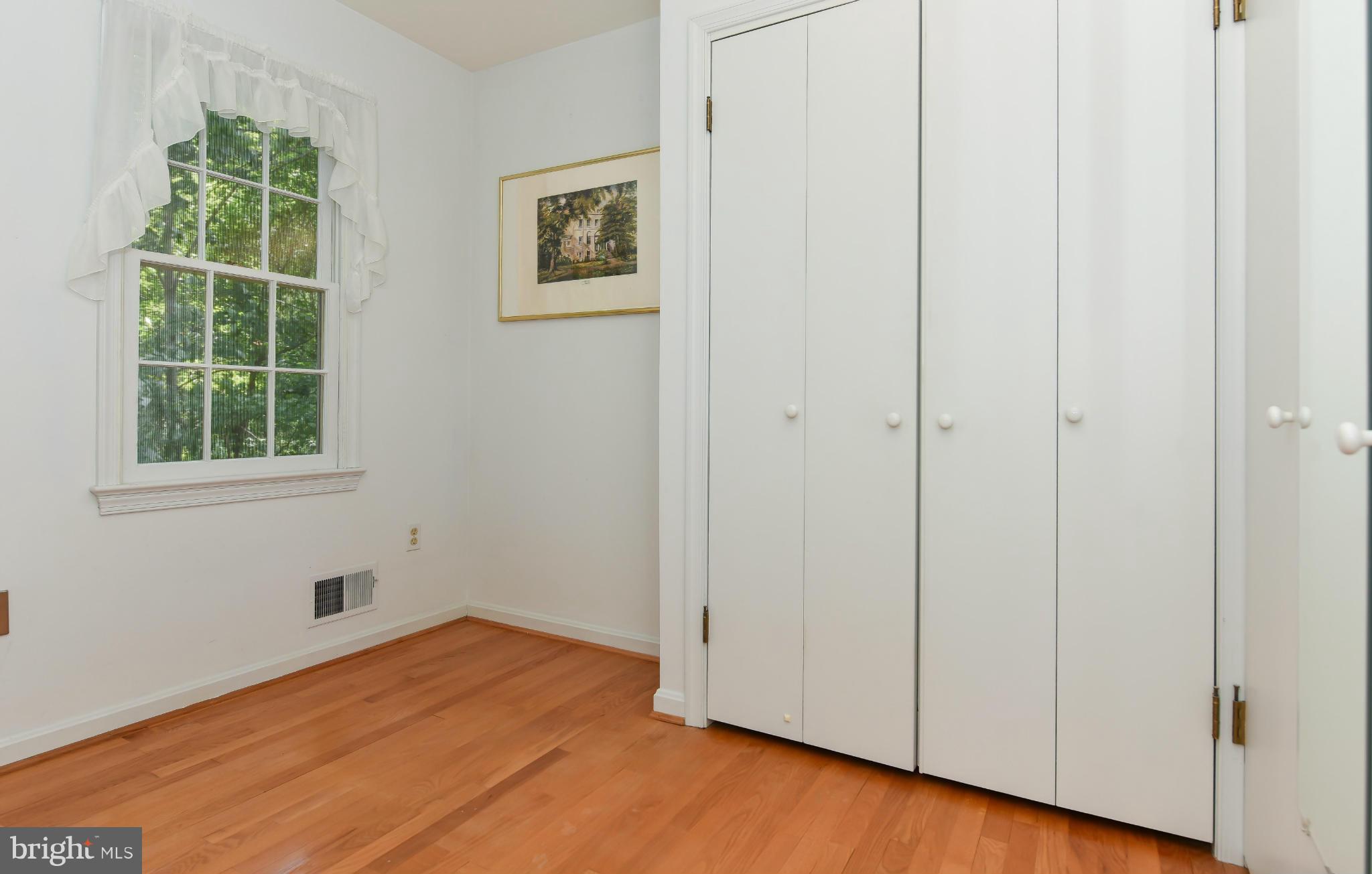 8703 Brook Road McLean, VA 22102 - Photo 18 of 30 Bedroom