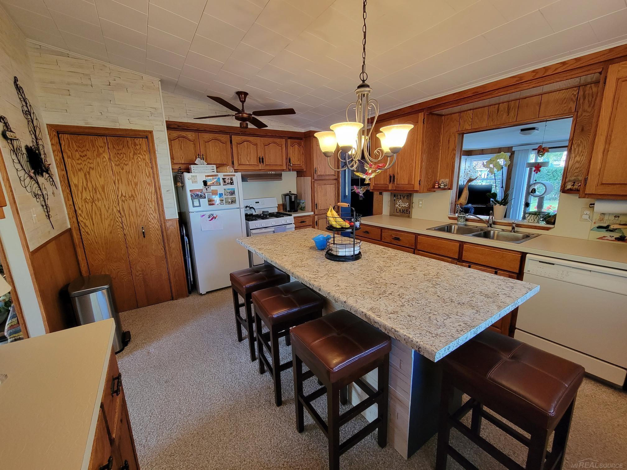 7469 Birchtree Road Lexington, MI 48450 - Photo 13 of 40 50092235-12.JPG