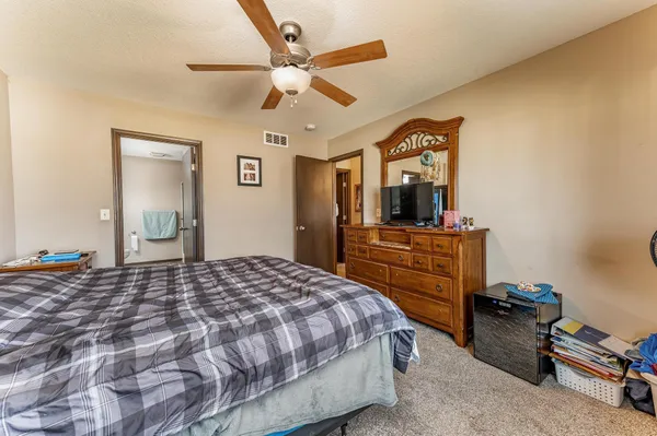 $284,900 | 260 Sunrise Circle, Rose Hill, KS 67133