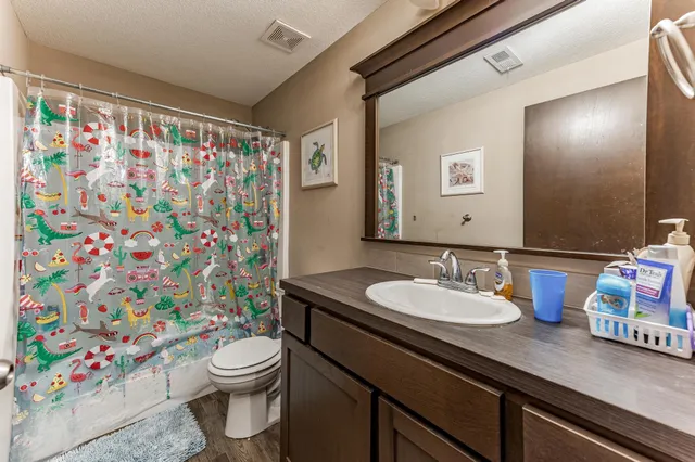 $284,900 | 260 Sunrise Circle, Rose Hill, KS 67133