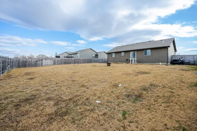 $284,900 | 260 Sunrise Circle, Rose Hill, KS 67133