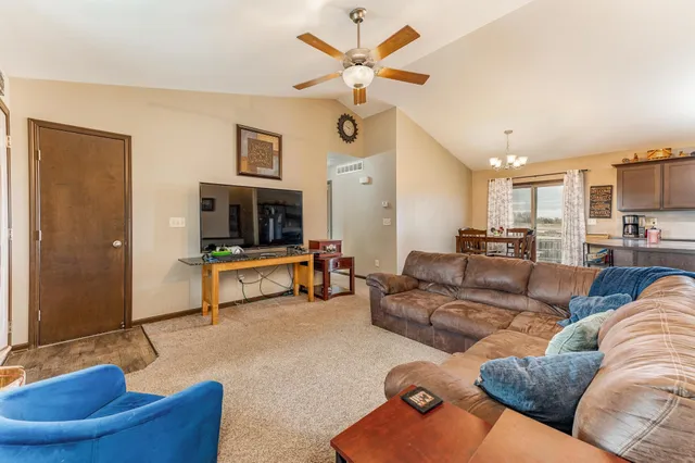 $284,900 | 260 Sunrise Circle, Rose Hill, KS 67133