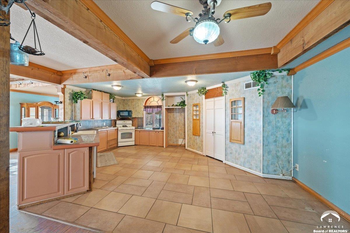 22559 Fall Leaf Road Linwood, KS 66052 - Photo 14 of 39