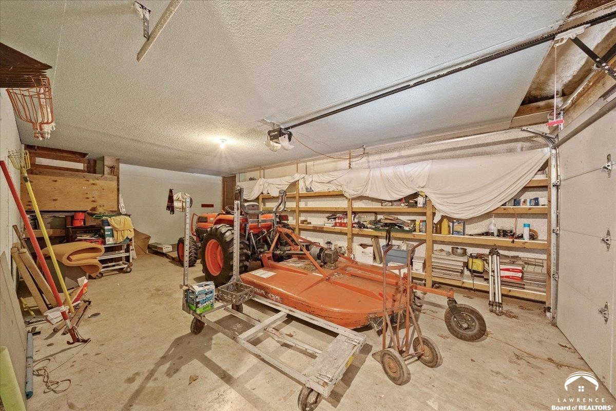 22559 Fall Leaf Road Linwood, KS 66052 - Photo 22 of 39