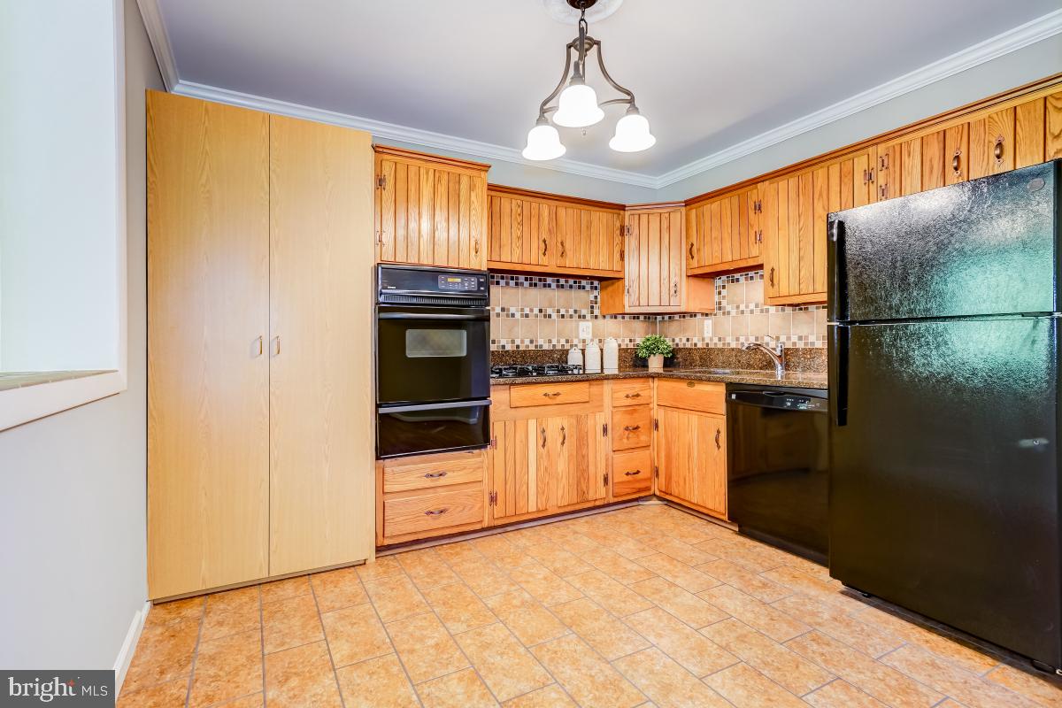 11113 Schuylkill Road Rockville, MD 20852 - Photo 11 of 32