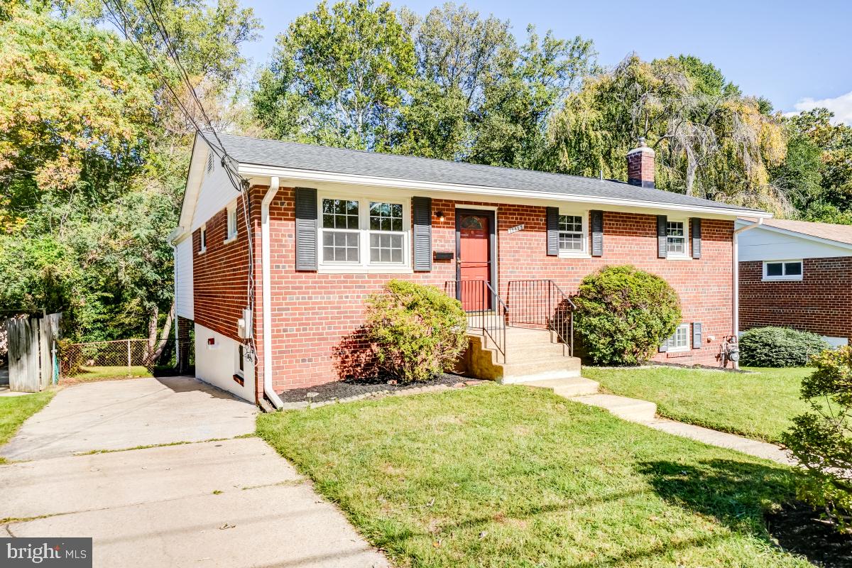 11113 Schuylkill Road Rockville, MD 20852 - Photo 2 of 32