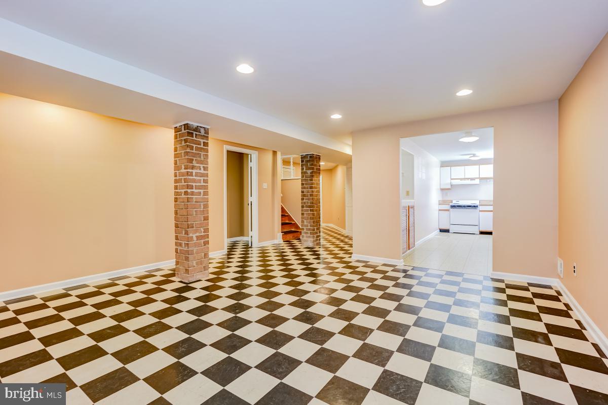 11113 Schuylkill Road Rockville, MD 20852 - Photo 23 of 32