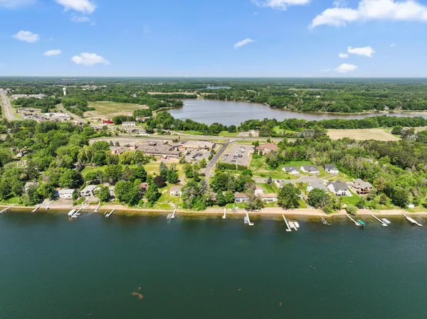 $799,900 | 11835 302nd Street, Chisago City, MN 55013