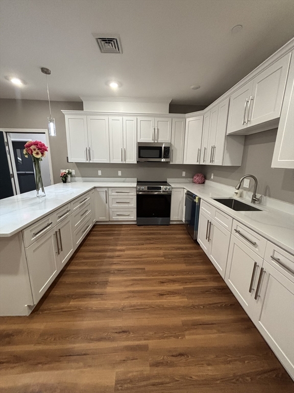 13 Nahant Street, Unit 4B Lynn, MA 01902 - Photo 2 of 39