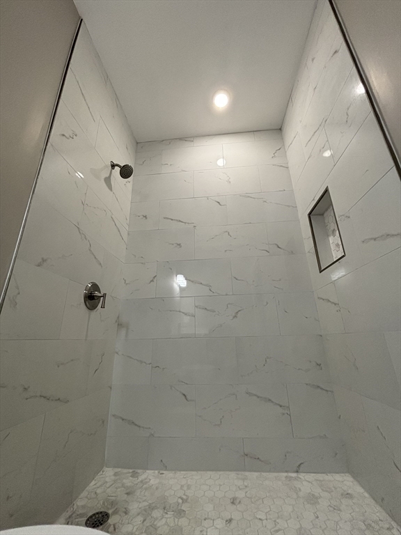 13 Nahant Street, Unit 4B Lynn, MA 01902 - Photo 31 of 39