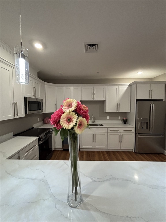 13 Nahant Street, Unit 4B Lynn, MA 01902 - Photo 7 of 39