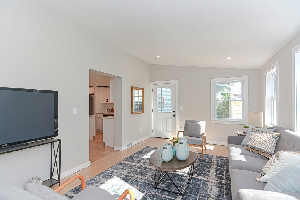 91 Higgins Road Framingham, MA 01701 - Photo 18 of 41 Gallery Image 18