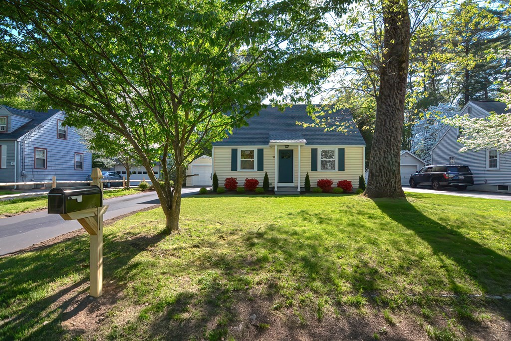 91 Higgins Road Framingham, MA 01701 - Photo 3 of 41 Gallery Image 3