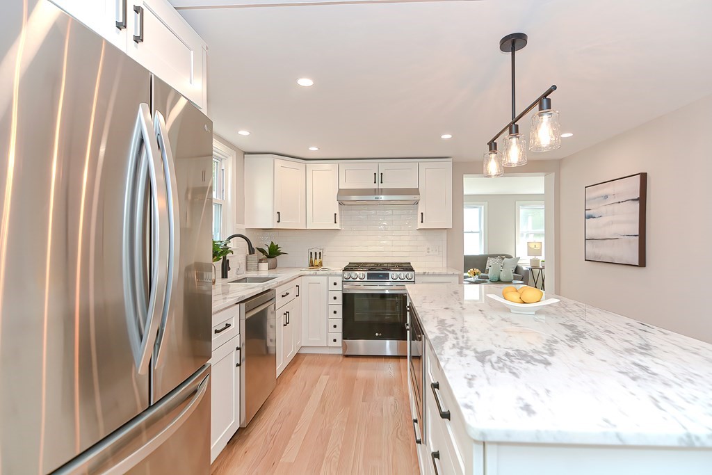 91 Higgins Road Framingham, MA 01701 - Photo 9 of 41 Gallery Image 9