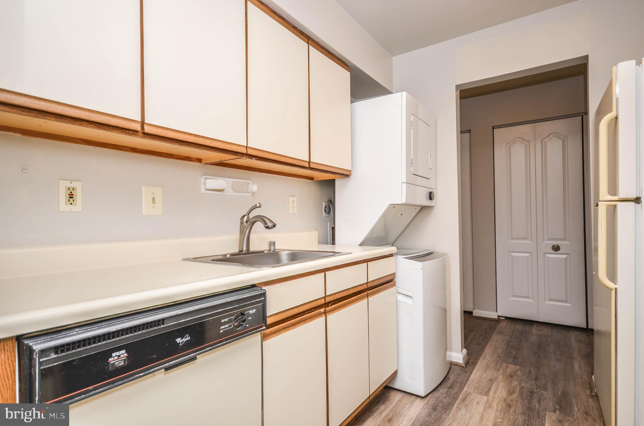 8601 Falls Run Road, Unit B Ellicott City, MD 21043 - Photo 11 of 29 Gallery Image 11