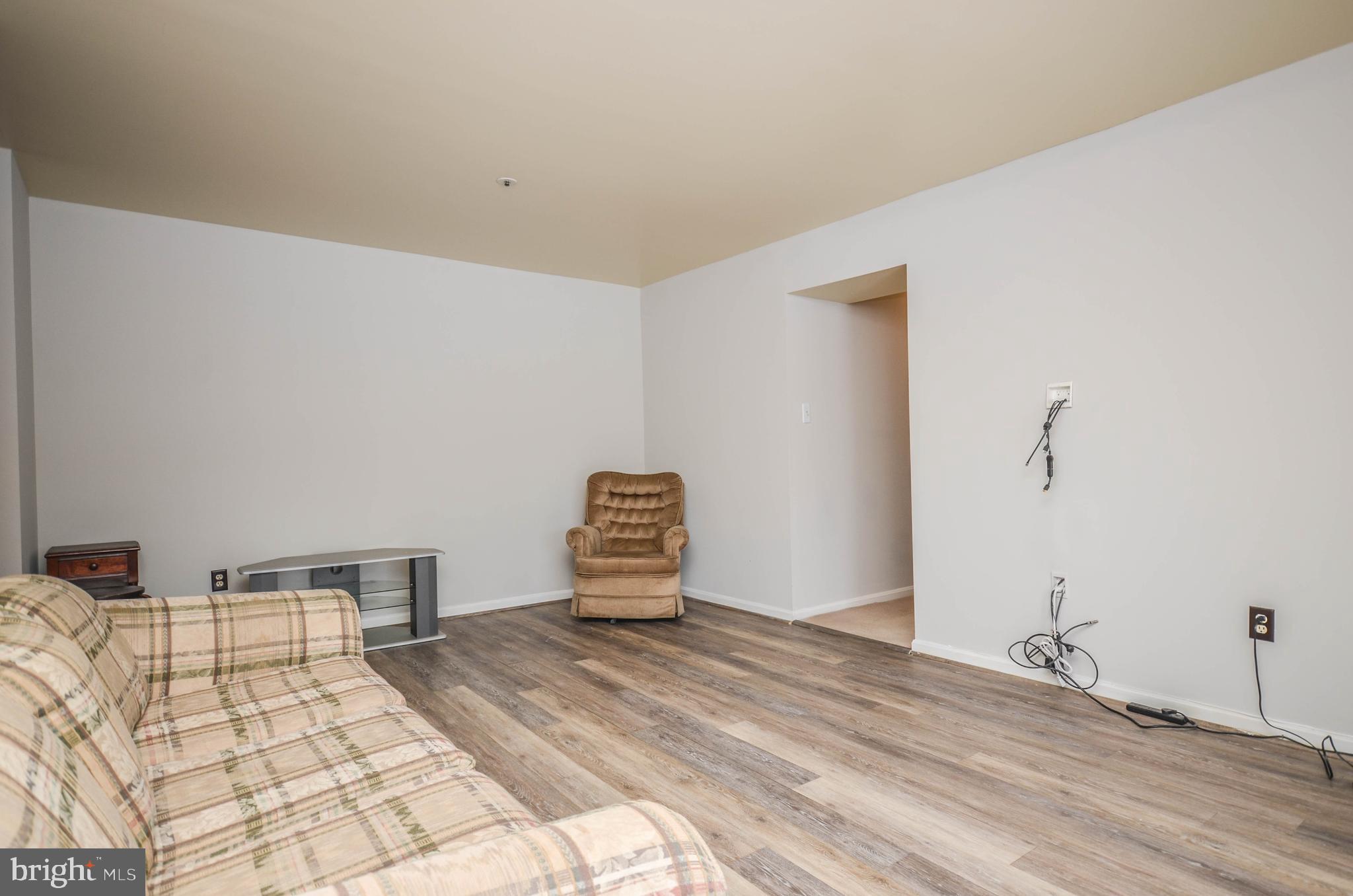 8601 Falls Run Road, Unit B Ellicott City, MD 21043 - Photo 5 of 29 Gallery Image 5