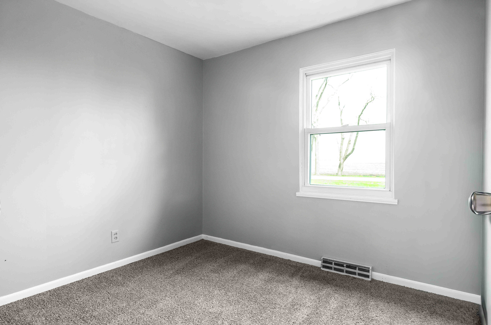 311 1st Street Anchor, IL 61720 - Photo 12 of 24