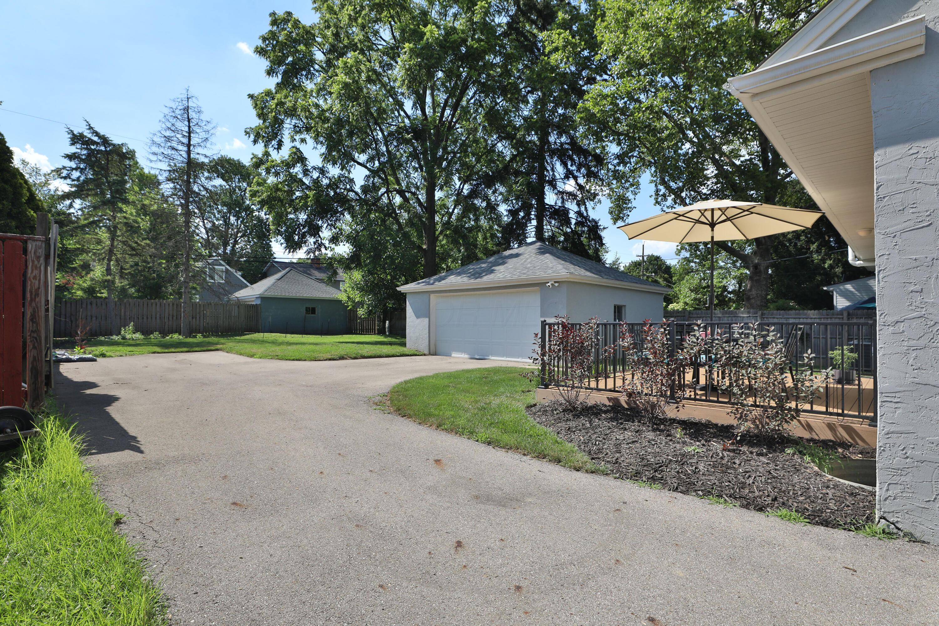 315 South Kellner Road Columbus, OH 43209 - Photo 42 of 51 Open backyard is mostly fenced in.