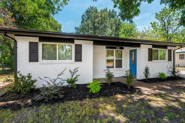 $199,900 | 409 East 2nd Street, Quinlan, TX 75474